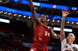 开云体育下载-福建队翻盘北京队，詹姆斯状态火热