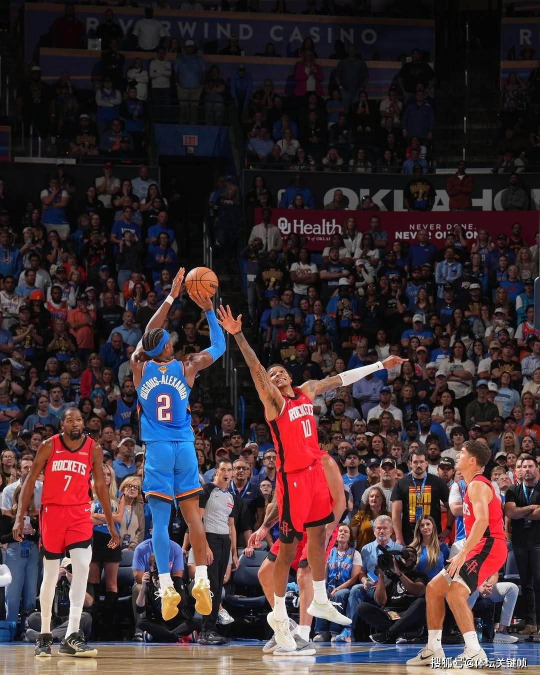 火箭鏖战掘金，麦科勒姆统治全场的简单介绍